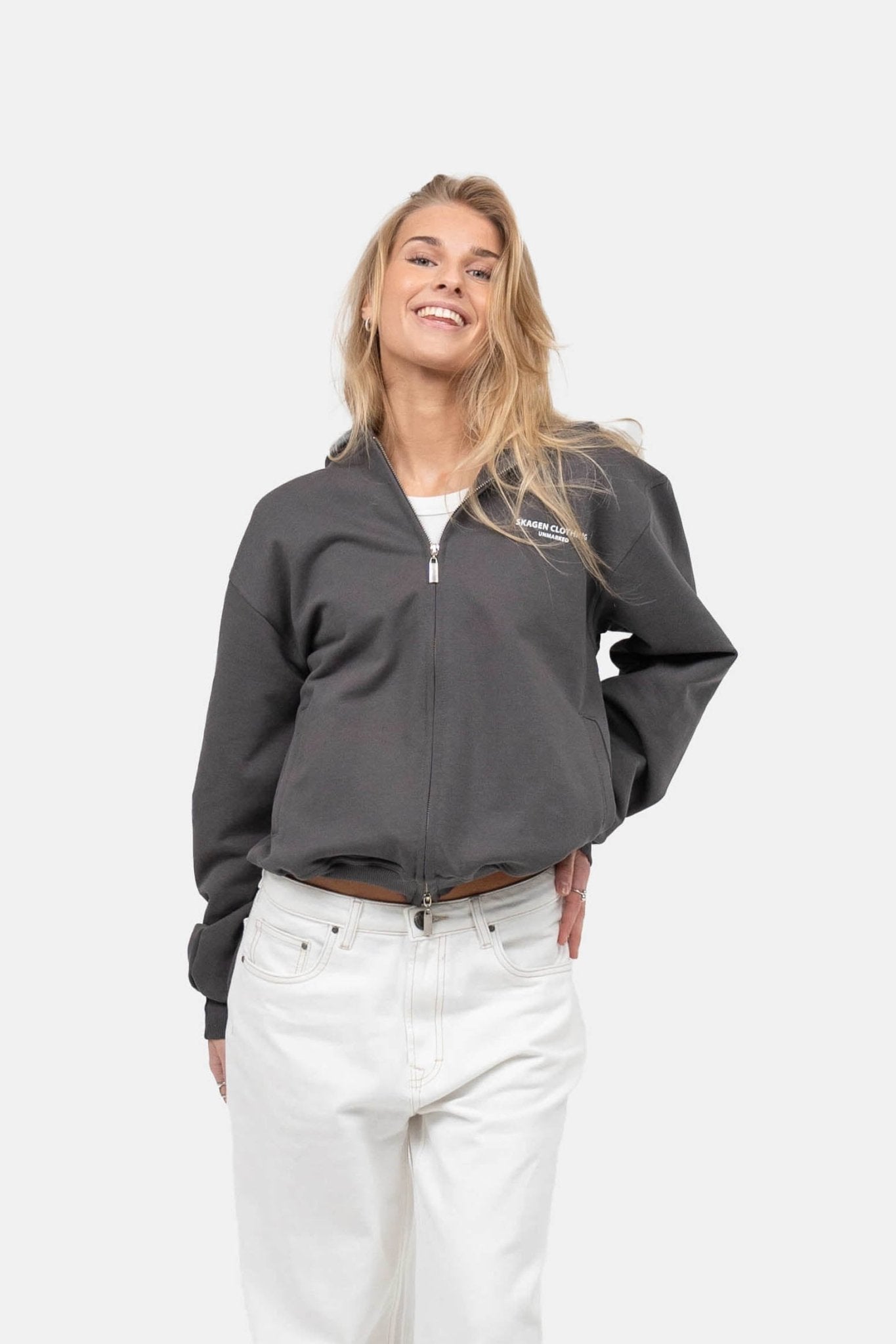 UNMARKED Zip-Hoodie Mørkegrå | Skagen-clothing.dk